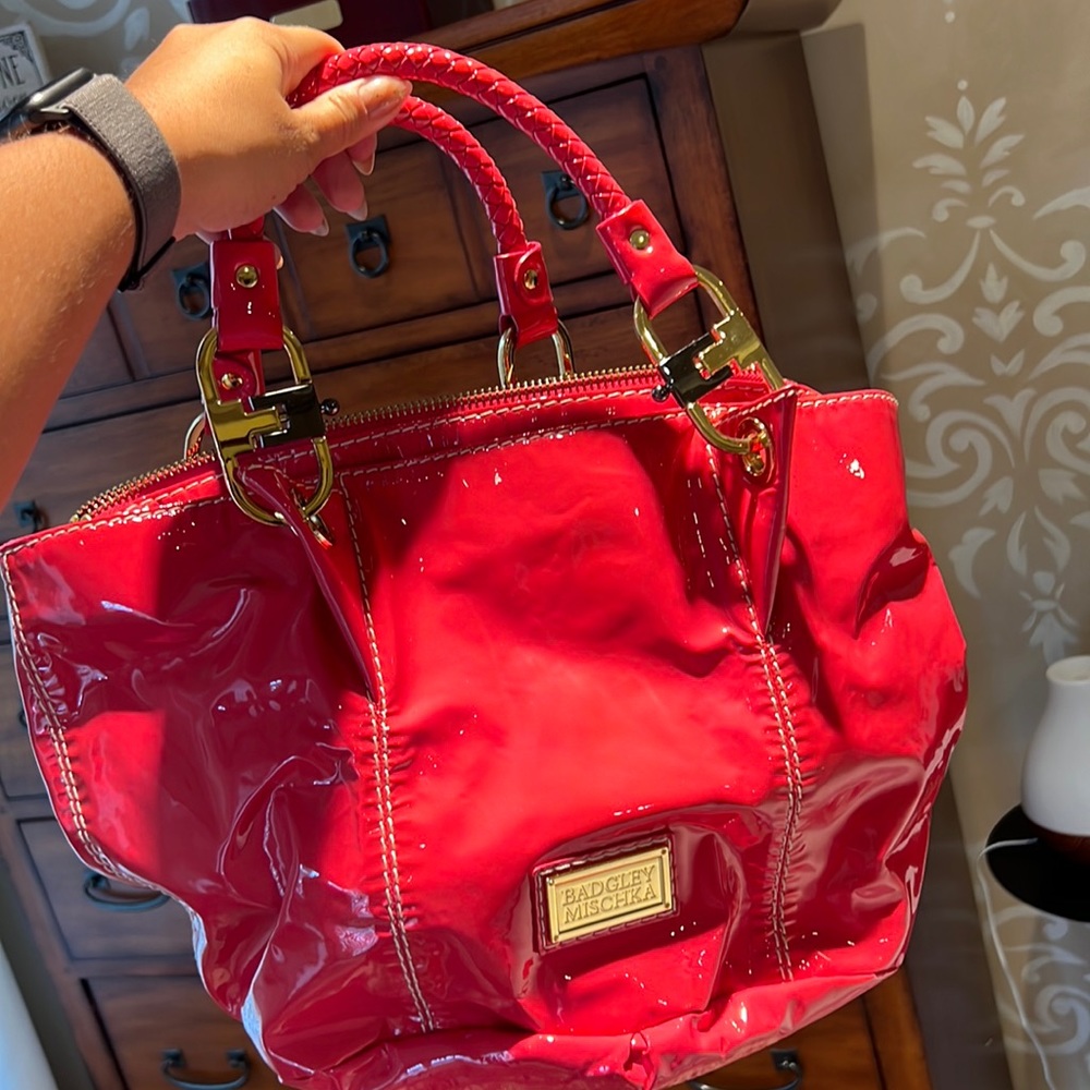 VINTAGE Badgley Mischka patent leather pink purse